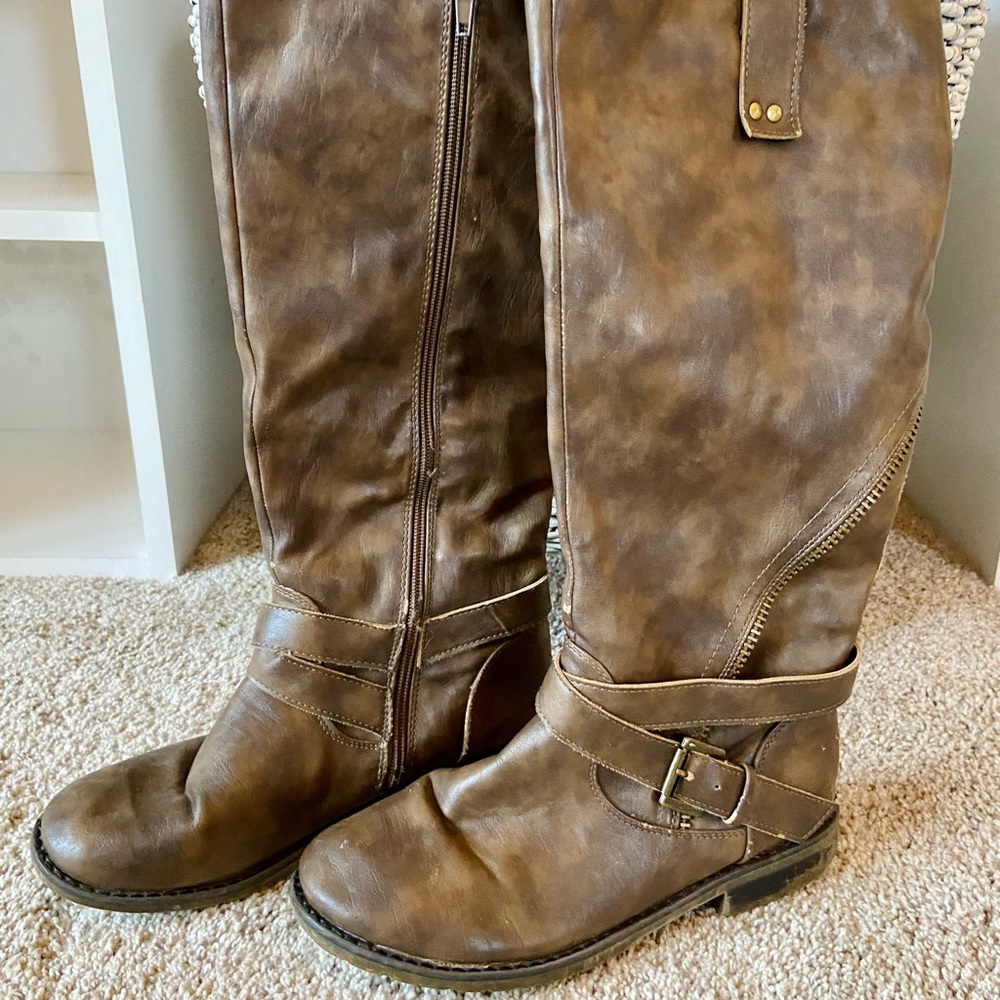 Riding boots